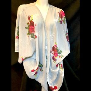 Kimono gray with red roses sz 3X